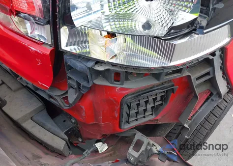 2014 Volkswagen Golf 2.5L z USA, uszkodzony, nr VIN WVWDB7AJ1EW006910